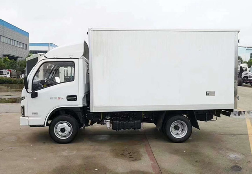 上汽躍進(jìn)福運S80柴油版冷藏車廂體圖片