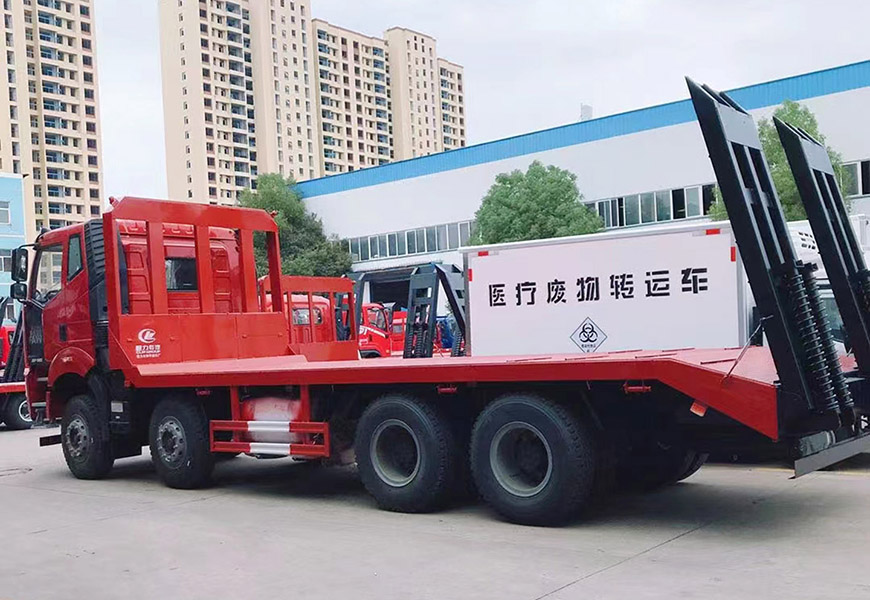 國(guó)六解放J6前四后八平板運(yùn)輸車(chē)